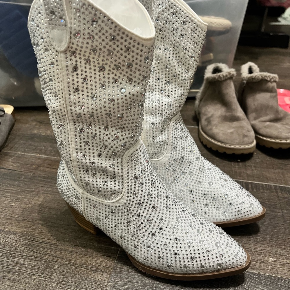 Girls size 13 White Rhinestone Cowboy Boots